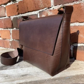 September, rymlig axelväska